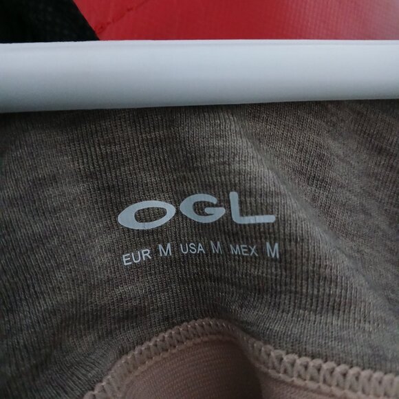OGL Top NWT Padded - Picture 3 of 3